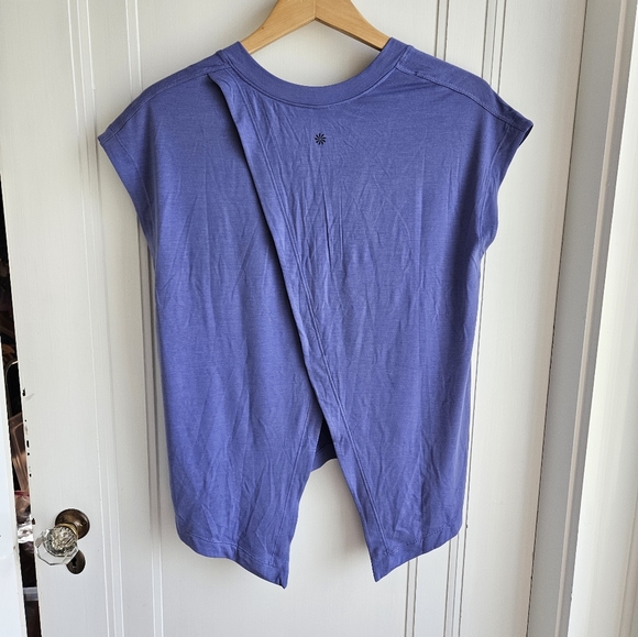 Athleta  Tee Shirt Explore Ample Essence - Picture 6 of 13